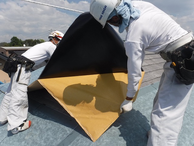 施工中の防水シート